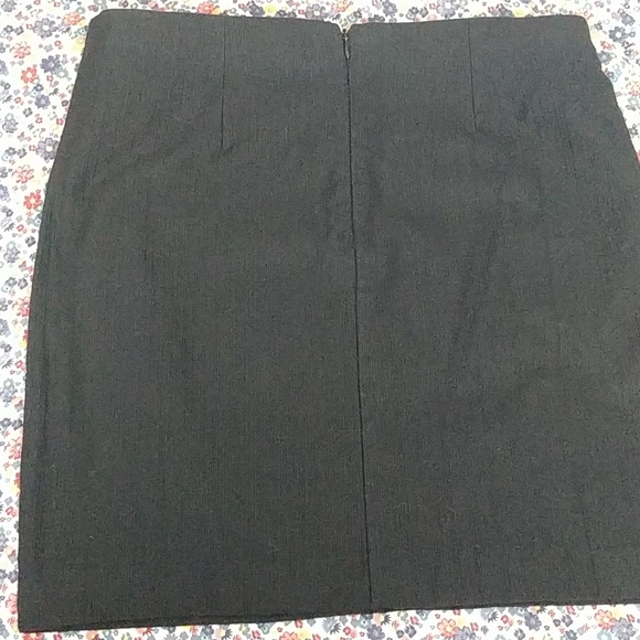 Sequin Pencil Skirt - Picture 2 of 3